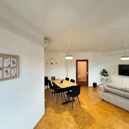 Gemuetliches & Modernes Inklusive Gratis Parkplatz Appartement Graz