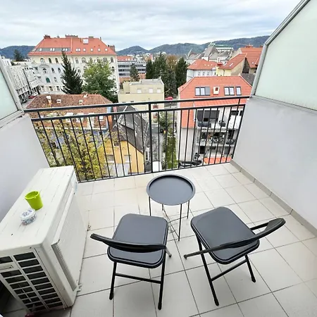 Gemuetliches & Modernes Inklusive Gratis Parkplatz Appartement