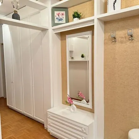 Gemuetliches & Modernes Inklusive Gratis Parkplatz Appartement