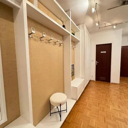 Gemuetliches & Modernes Inklusive Gratis Parkplatz