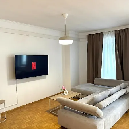 Gemuetliches & Modernes Inklusive Gratis Parkplatz