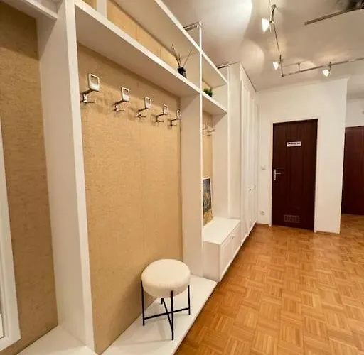 Gemuetliches & Modernes Inklusive Gratis Parkplatz